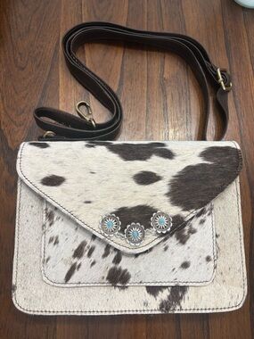 Cowhide Crossbody Bag with Turquoise Concho Accents - Brown & White